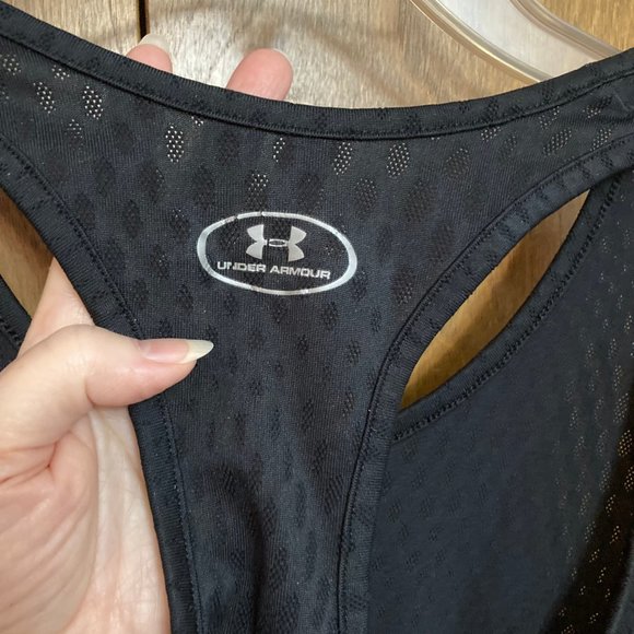 Under Armour Mesh Heatgear Loose Fit Black Tank  Size: Extra Small - Picture 8 of 15